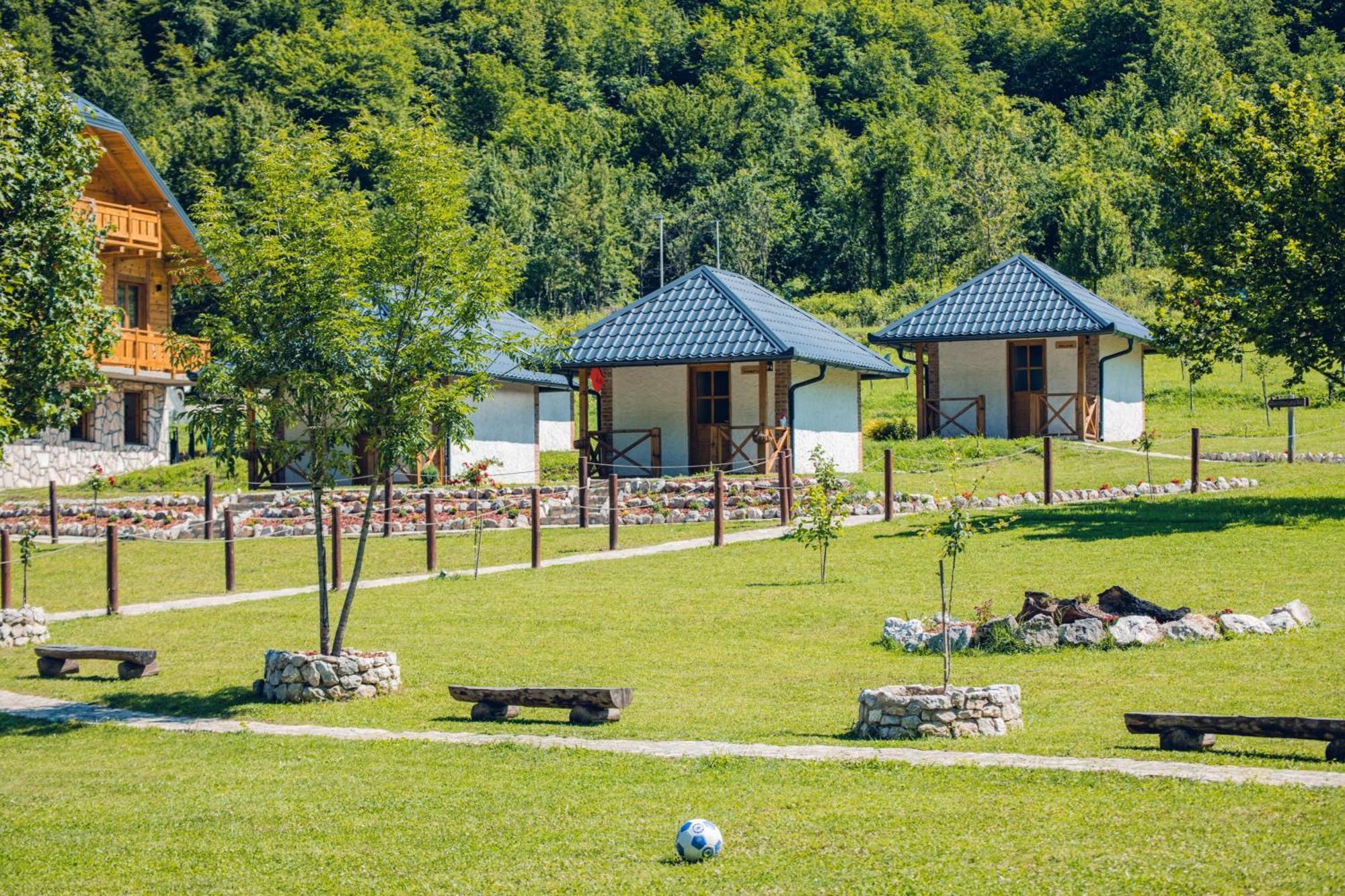 Outdoor Resort Tarasport Foca Extérieur photo
