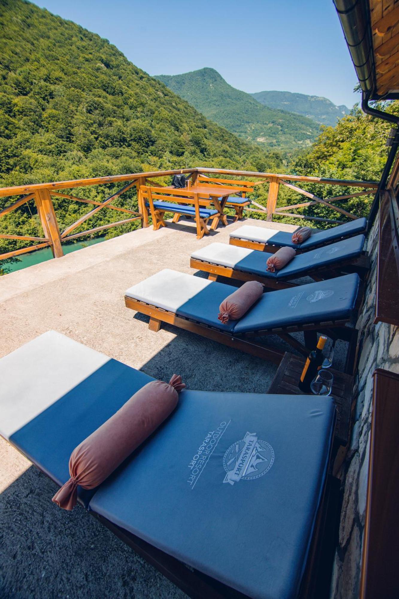 Outdoor Resort Tarasport Foca Extérieur photo